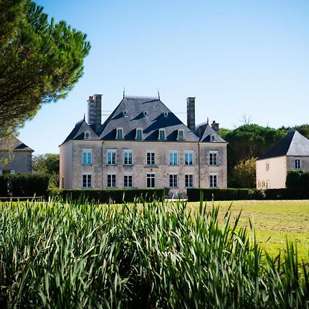 Domaine De La Briouse Bed & Breakfast Sanxay Exterior foto