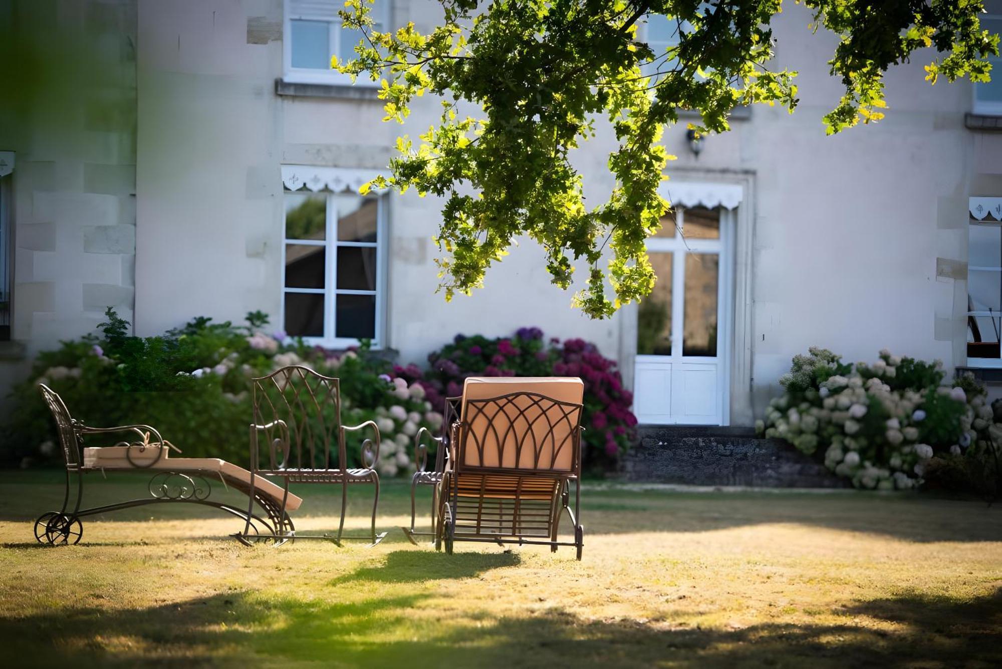 Domaine De La Briouse Bed & Breakfast Sanxay Exterior foto